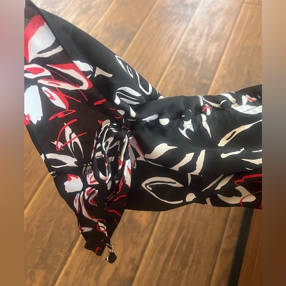 Investments Black and Red Floral Blouse - Picture 3 of 3